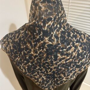 Vintage Leopard Print Scarf roughly 27”X27”